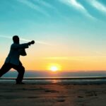 Tai-Chi, el equilibrio y la fuerza de los músculos inferiores en adultos mayores